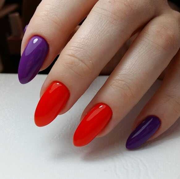 красно-фиолетовые ногти