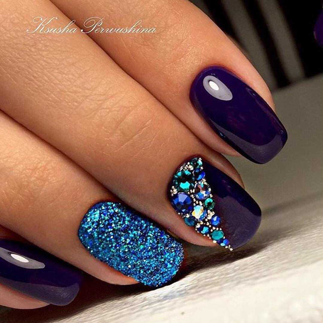 фиолетовые ногти с бирюзовым