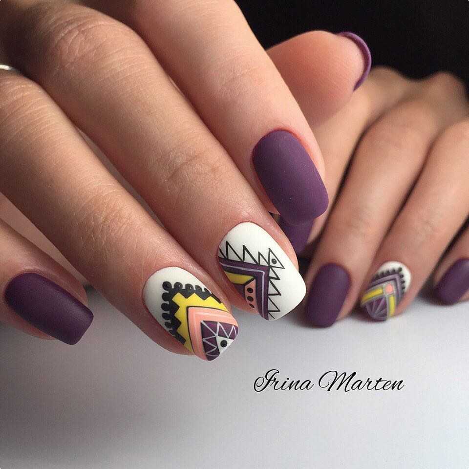 фиолетовые ногти с желтым