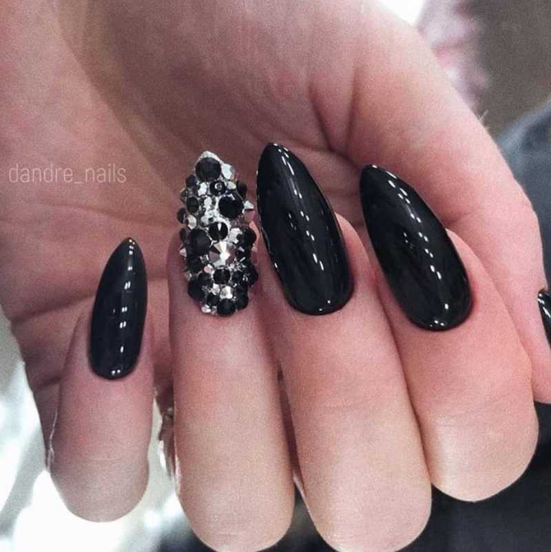 black-nails-45