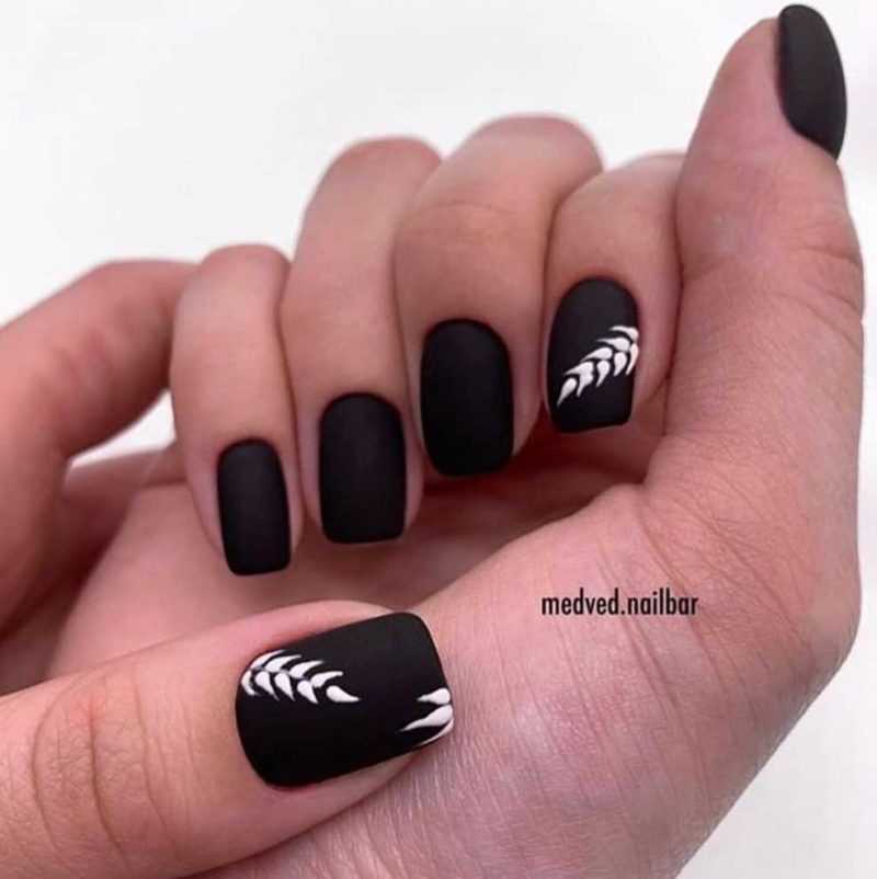 black-nails-75