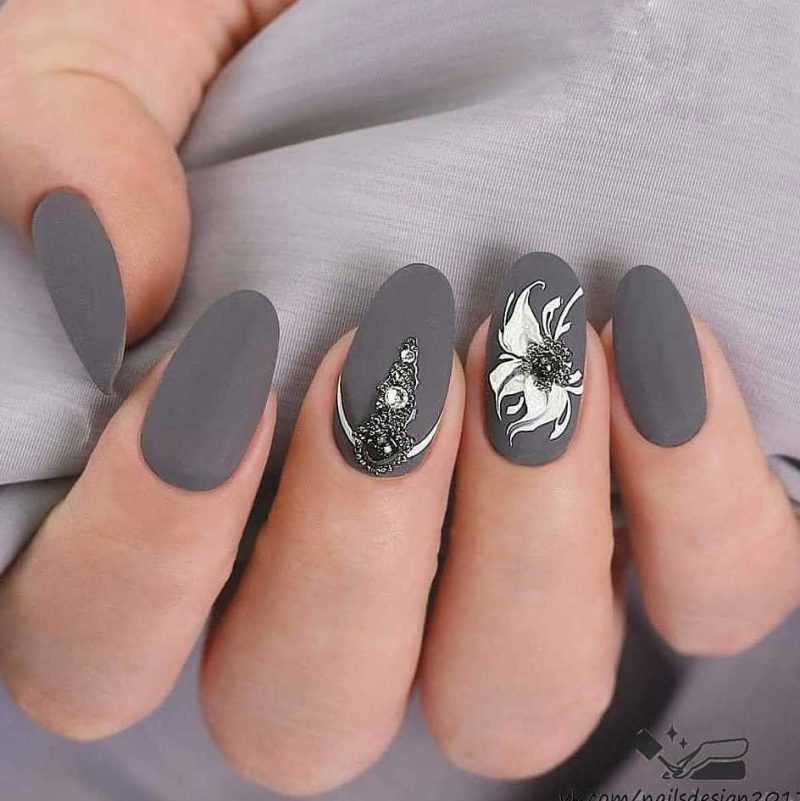 grey-nail-20